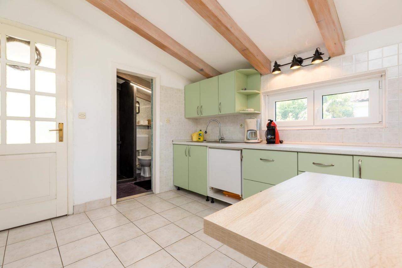 Alaburic Rooms & Apartment Mali Lošinj Eksteriør billede